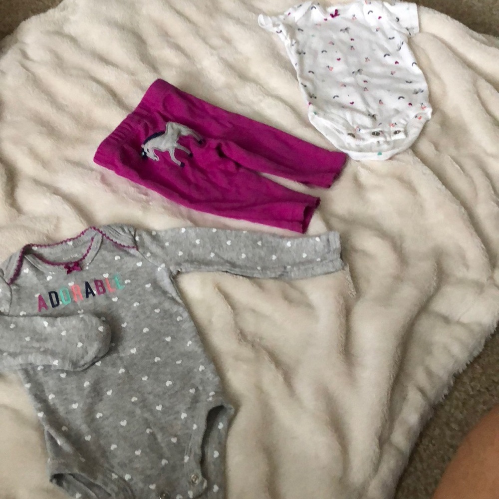 Three Piece Adorable Unicorn 🦄 Outfit!